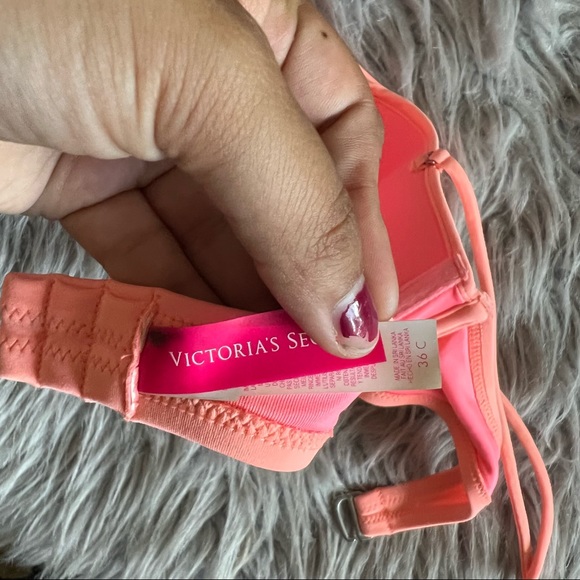 Victoria’s Secret Coral Halter Style Swimsuit Top 36C - Picture 12 of 13